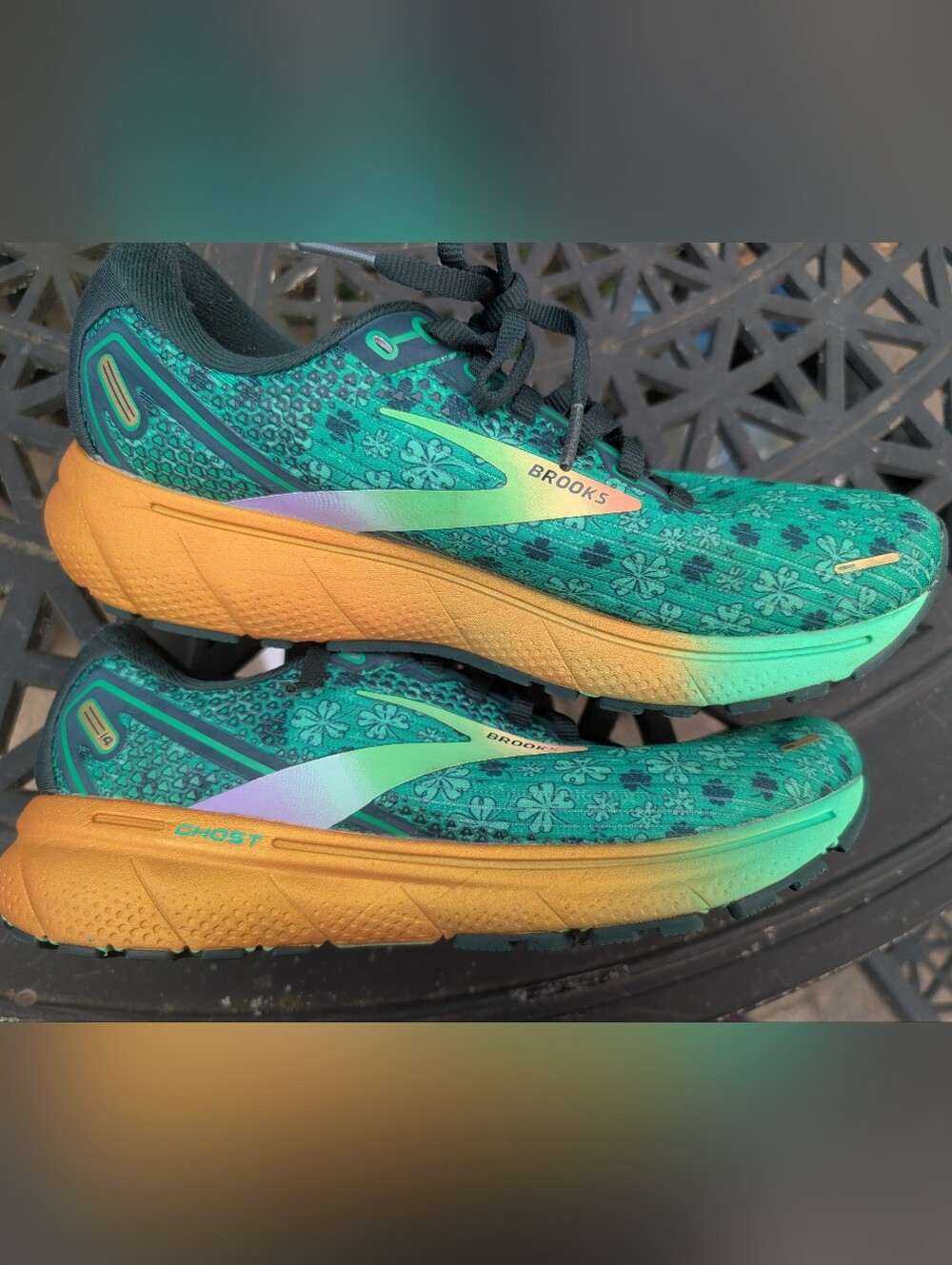 Brooks Ghost RUN LUCKY Irish Running Shoes Women’s Size 8 St Patrick’s Day - Picture 3 of 8